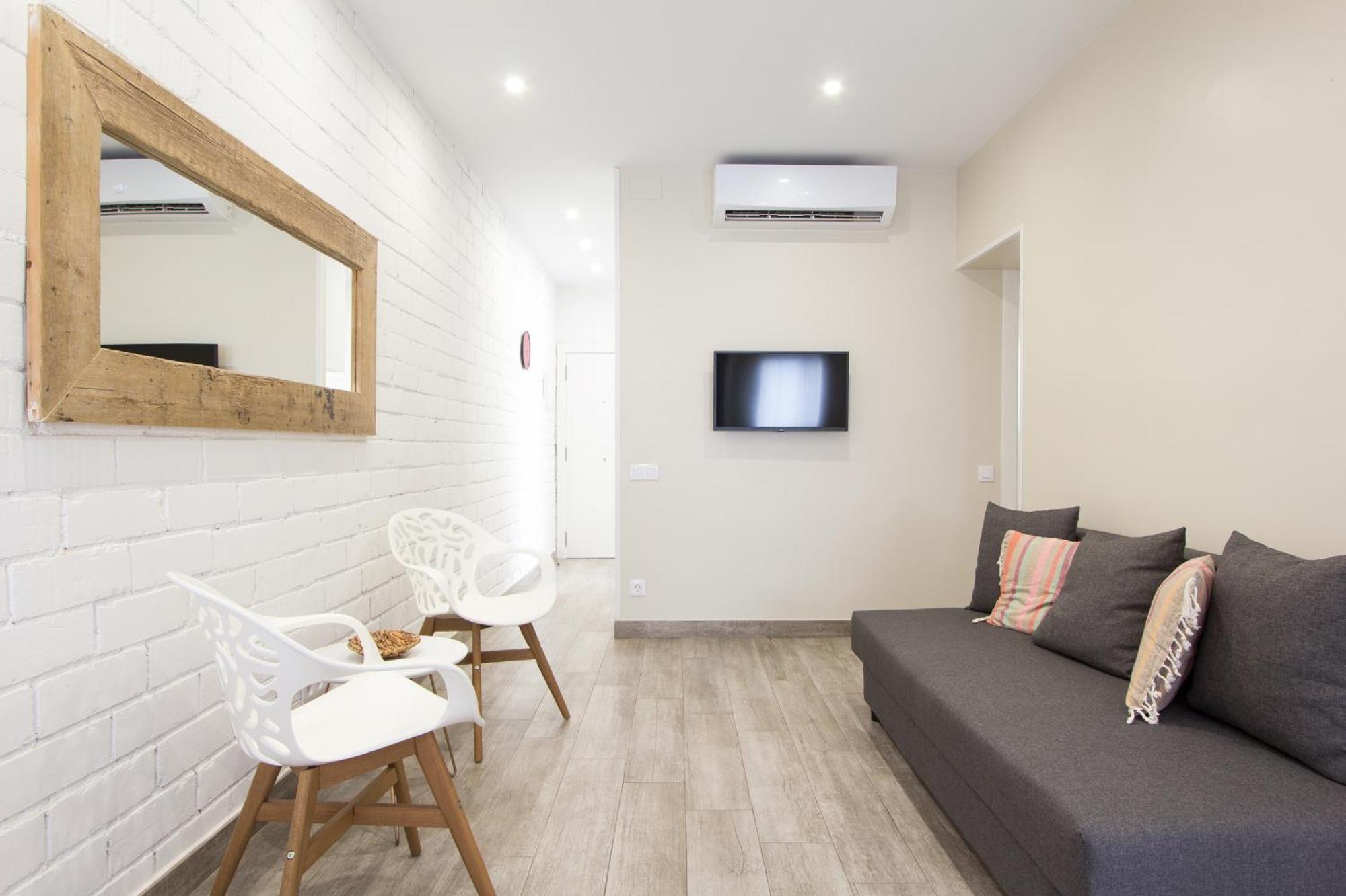Novus Homes Barcelona Santa Eulalia ロスピタレート・デ・リョブレガート エクステリア 写真