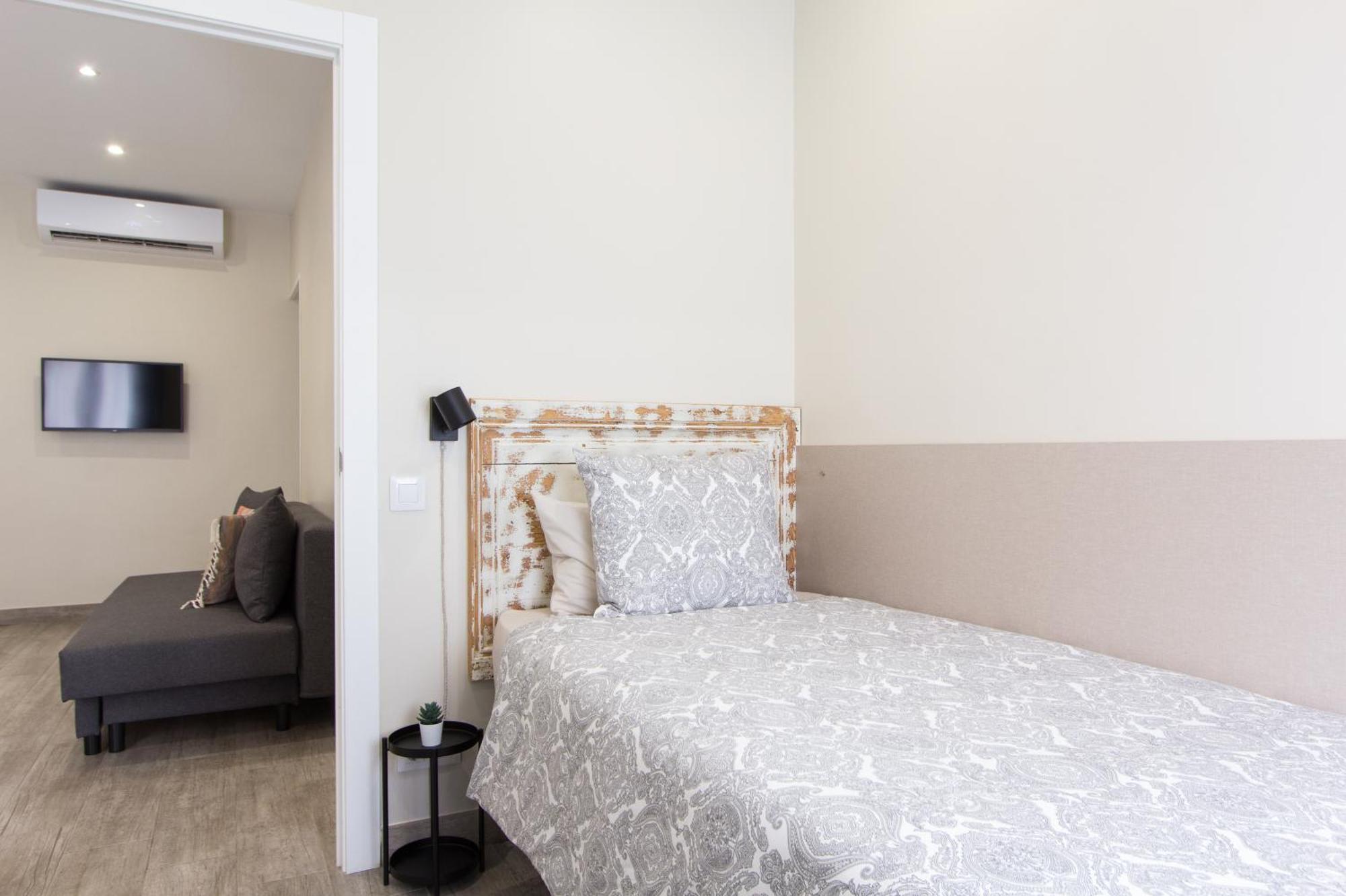 Novus Homes Barcelona Santa Eulalia ロスピタレート・デ・リョブレガート エクステリア 写真