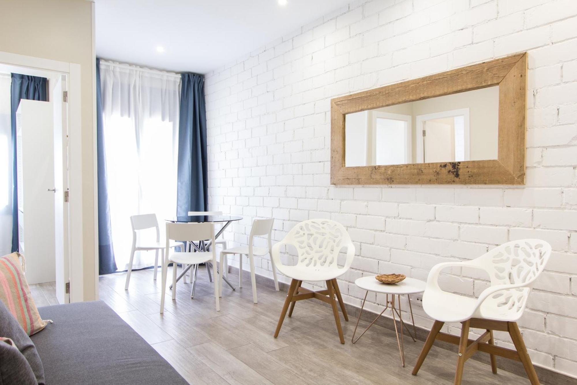 Novus Homes Barcelona Santa Eulalia ロスピタレート・デ・リョブレガート エクステリア 写真