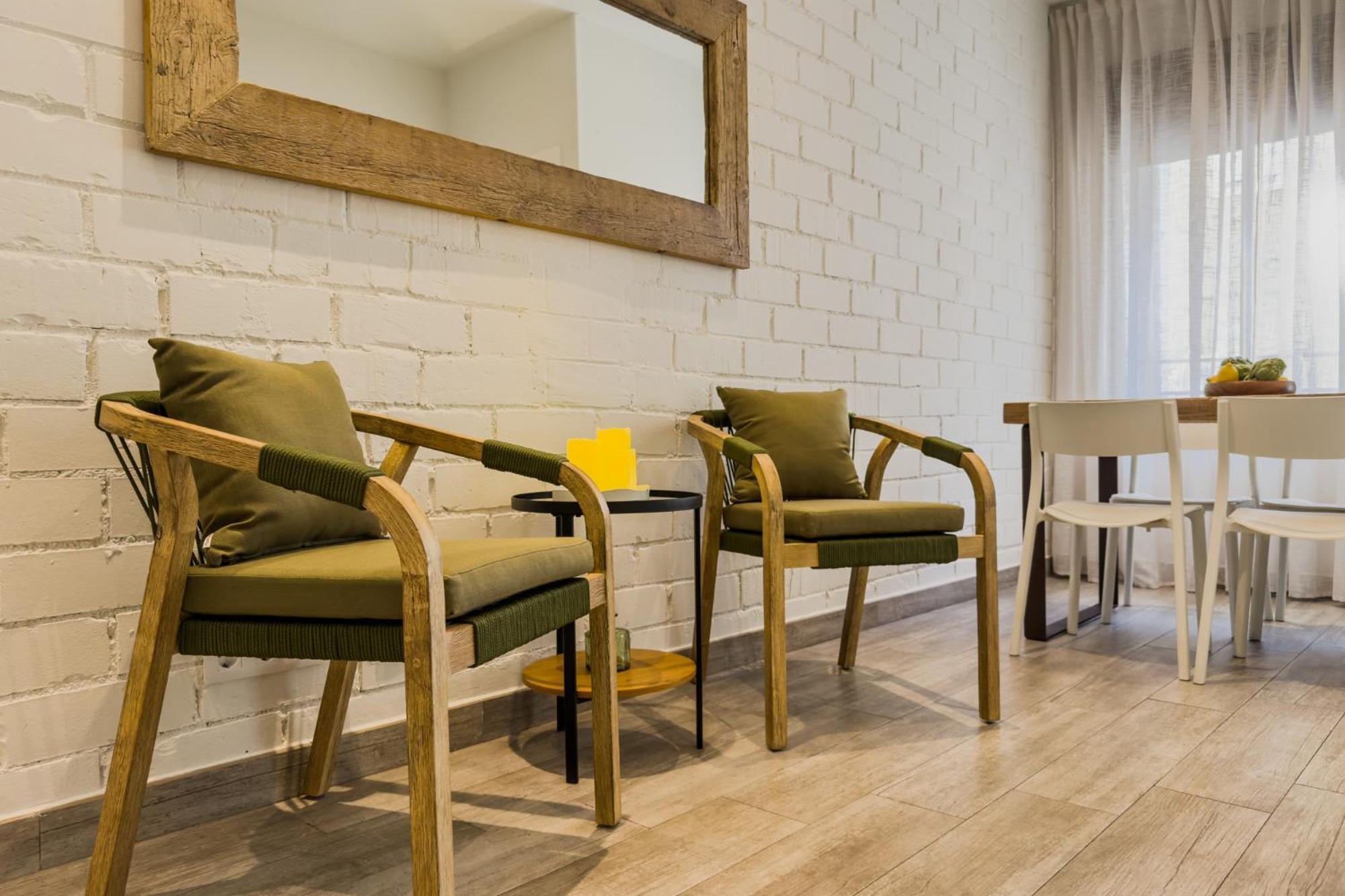 Novus Homes Barcelona Santa Eulalia ロスピタレート・デ・リョブレガート エクステリア 写真