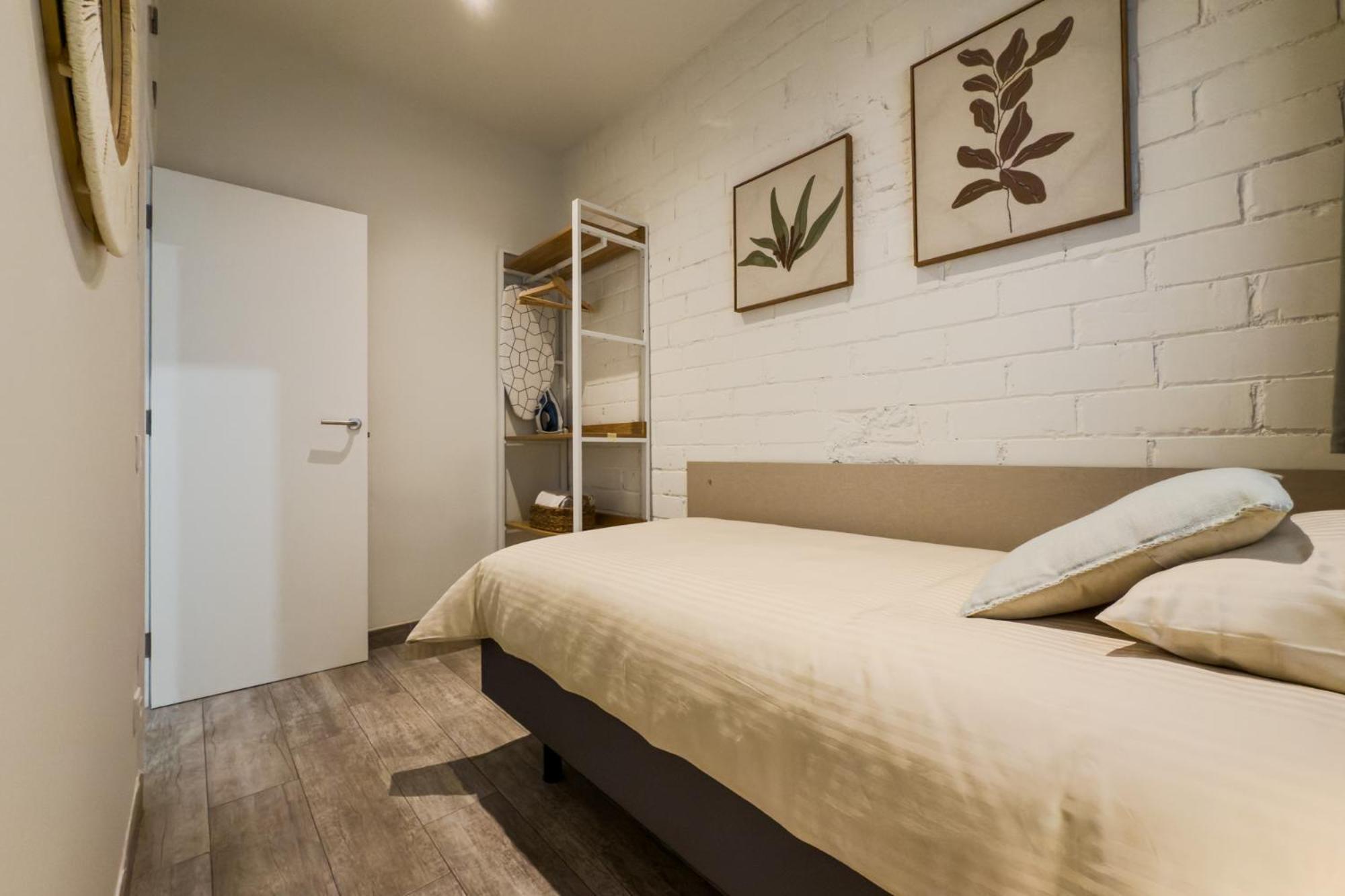 Novus Homes Barcelona Santa Eulalia ロスピタレート・デ・リョブレガート エクステリア 写真