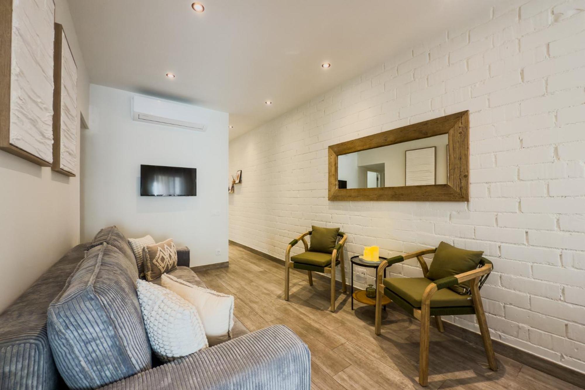 Novus Homes Barcelona Santa Eulalia ロスピタレート・デ・リョブレガート エクステリア 写真