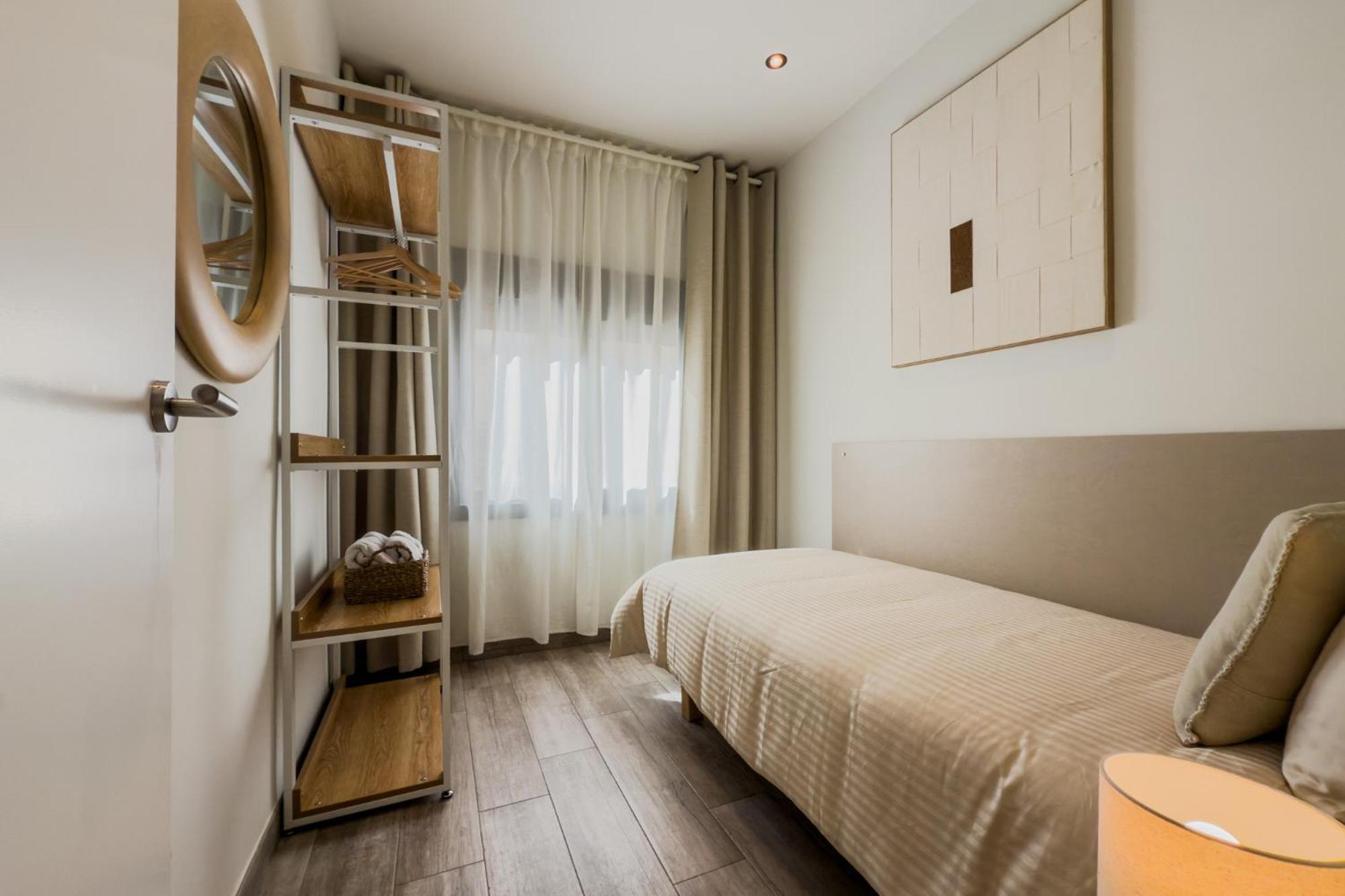 Novus Homes Barcelona Santa Eulalia ロスピタレート・デ・リョブレガート エクステリア 写真